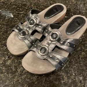 Nurture Gunmetal and Black comfort slide sandals